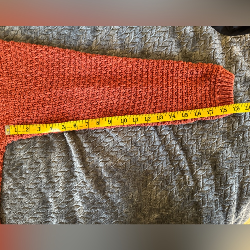 Universal Thread Sweater Rust - Picture 5 of 6